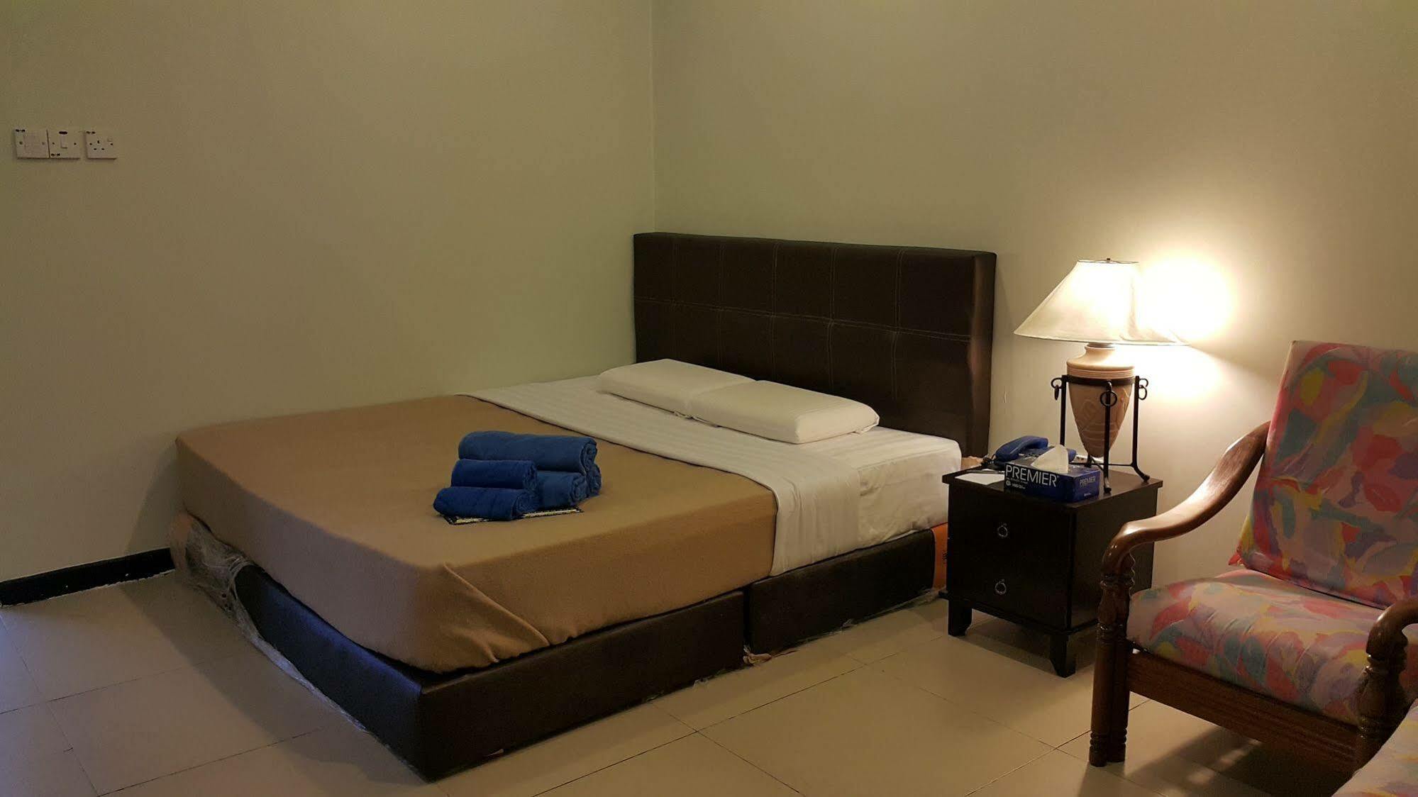 Hotel Crystal Hill R Kampong Kundassan Exterior foto