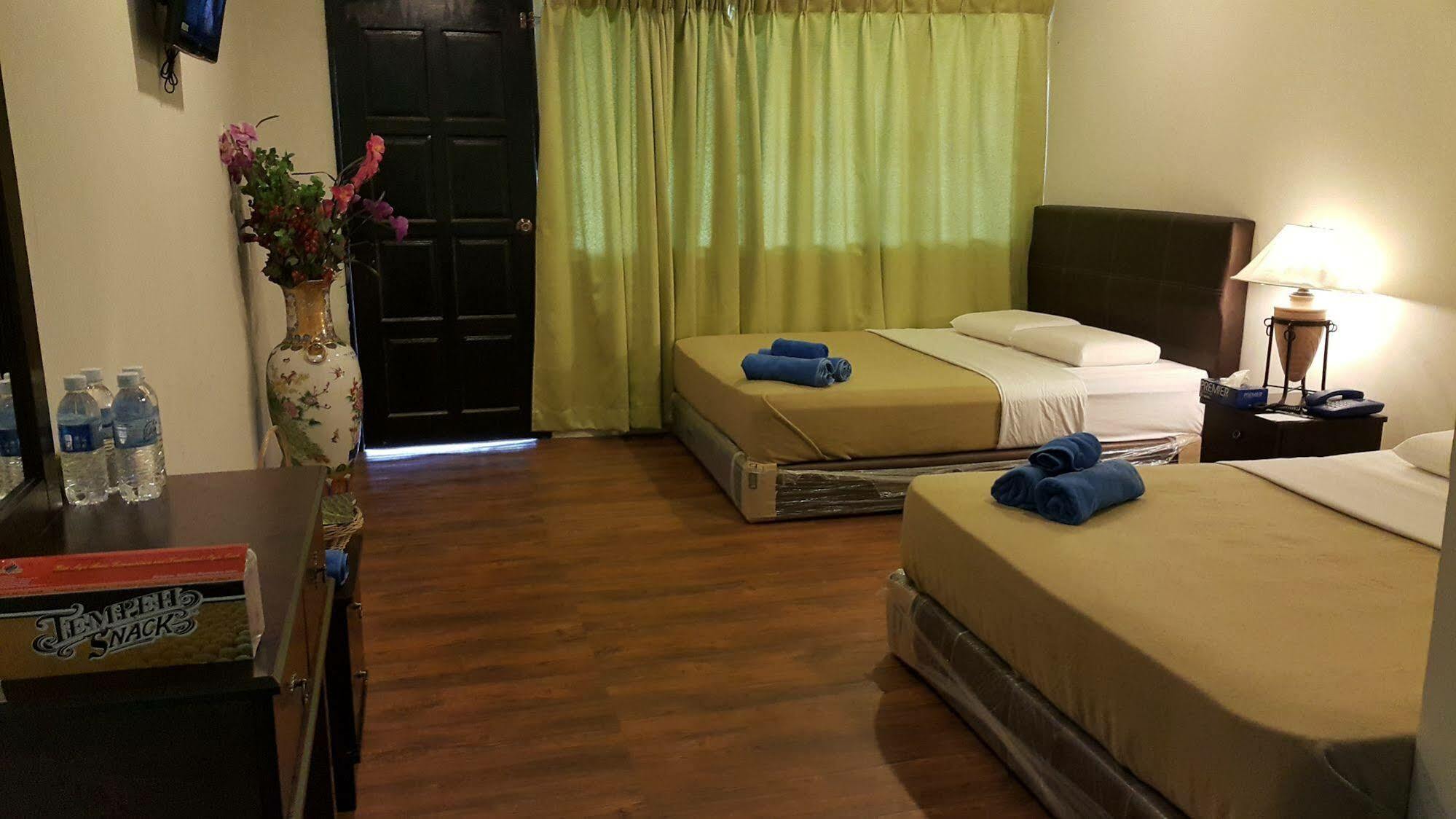 Hotel Crystal Hill R Kampong Kundassan Exterior foto