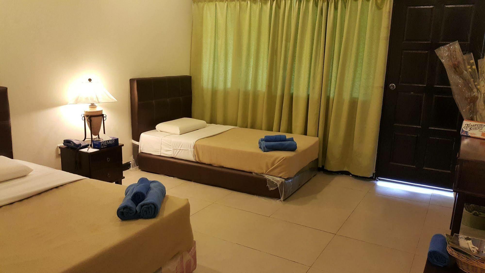 Hotel Crystal Hill R Kampong Kundassan Exterior foto